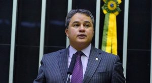 Read more about the article Efraim Filho vence disputa para senador na Paraíba