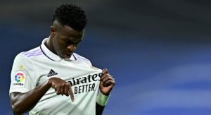 Read more about the article Jornais espanhóis salvam Vinícius Jr. em tropeço do Real Madrid: ‘Não deixou de tentar’