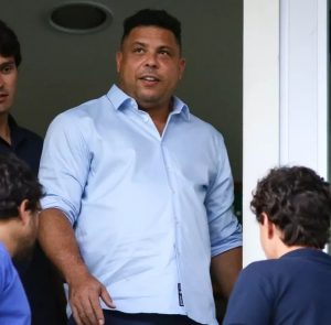 Read more about the article Ronaldo abre o jogo e revela quem o Cruzeiro deve buscar no mercado em 2023