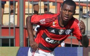 Read more about the article Ex-zagueiro do Flamengo, Erazo é vítima de atentado no Equador