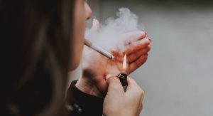Read more about the article Parar de fumar antes dos 35 anos reduz drasticamente risco de morte por tabagismo