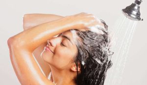 Read more about the article Shampoo sem sulfato: Saiba mais sobre essa opção saudável para cuidar dos cabelos