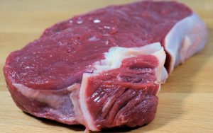 Read more about the article Foram fiscalizados mais de 800 kgs de carne em operação sobre furto e venda de semoventes abatidos