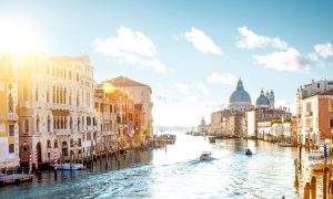 Read more about the article Conheça as curiosidades acerca da cidade de Veneza e seus canais