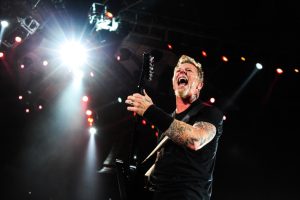 Read more about the article Metallica faz a festa de fãs com inédita e covers de clássicos do Rock em show; vídeos