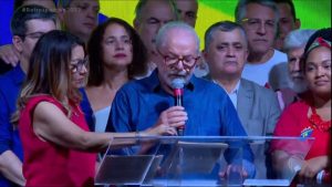 Read more about the article Lula vence Bolsonaro e volta ao poder na eleição mais acirrada da história | Retrospectiva 2022
