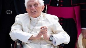 Read more about the article Morre papa emérito Bento 16 aos 95 anos