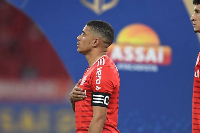 You are currently viewing Taison rescinde com o Internacional e dispara contra diretoria: “Não quero ver nem pintado de ouro”