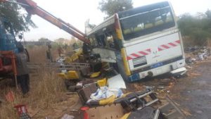 Read more about the article Batida entre dois ônibus deixa 38 mortos e 87 feridos no Senegal