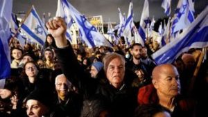 Read more about the article Mais de 70 mil israelenses protestam contra reforma judicial de Netanyahu