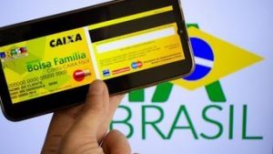 Read more about the article Auxílio Brasil começa a ser pago a 21,9 mi, sem R$ 150 por filho até 6 anos 