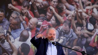 You are currently viewing Lula defende modelo econômico da ditadura cubana e critica bloqueio