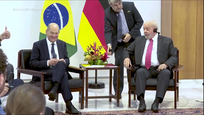 You are currently viewing Lula recebe chanceler alemão Olaf Scholz no Palácio do Planalto