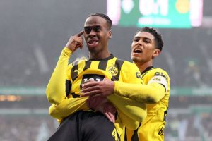 Read more about the article Borussia é mais eficiente, vence Bremen e segue caça ao líder na Bundesliga