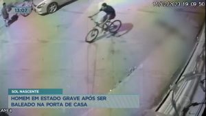 Read more about the article Homem é internado em estado grave após ser baleado na porta de casa