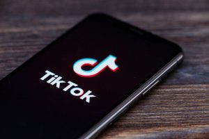 Read more about the article TikTok terá atualização para estabelecer tempo de uso; entenda como funcionará