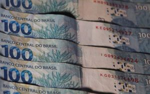Read more about the article Empréstimo: deputado quer proibir que Bolsa Família seja usado como garantia