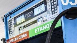 Read more about the article Parlamentares querem volta da isenção de impostos federais sobre combustíveis
