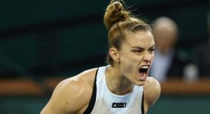 Read more about the article Sakkari sai do buraco, bate Kvitova e volta à semi na Califórnia