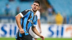 Read more about the article Jornalista insinua que com o VAR, Kannemann não vai jogar mais nada no Grêmio