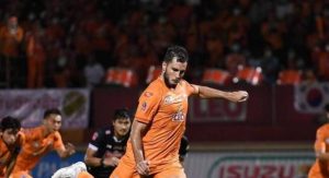 Read more about the article Victor Cardozo vibra com boa média de gols no futebol tailandês