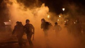 Read more about the article Dia de protestos na França termina com 149 policiais feridos