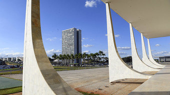 You are currently viewing STF e Congresso podem rever ato do atual governo que extinguiu a Fundação Nacional de Saúde