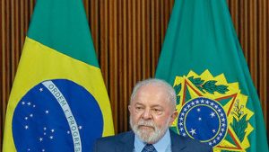 Read more about the article Com pneumonia e influenza, Lula vai passar uma semana em tratamento, diz médico