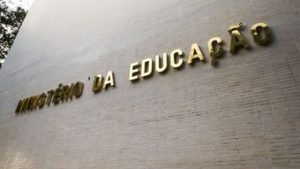 Read more about the article Ministro da Educação confirma que vai suspender implementação do novo ensino médio