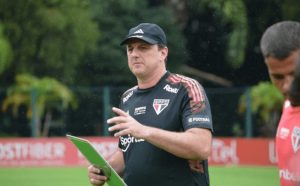 Read more about the article Rogério Ceni foi obrigado a virar o “professor pardal” no São Paulo por isso