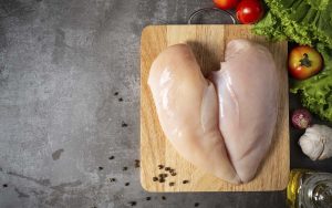 Read more about the article Frango: Aumento das exportações garante novo recorde e sustenta preço interno da carne