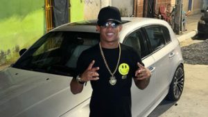 Read more about the article MC Biel Xcamoso, que morreu em acidente de carro, fez fama com bordão e música proibidona