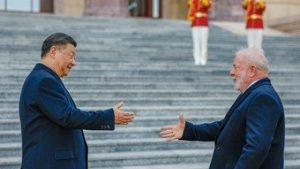 Read more about the article Especialistas avaliam ideia de Lula para criar moeda única entre Brics