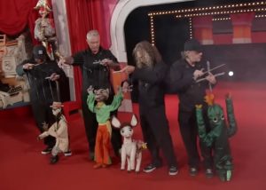 Read more about the article Metallica brinca de Master of Puppets e toca a música na TV; assista aos vídeos