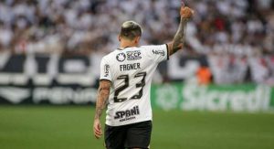 Read more about the article Cuca indica Corinthians titular contra o Goiás, mas não terá o lesionado Fagner