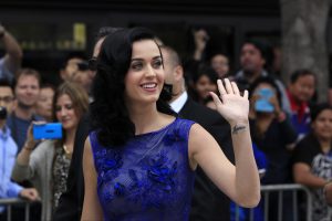 Read more about the article Katy Perry perde batalha de marca para estilista Katie Perry