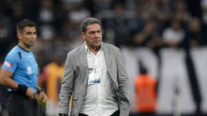 Read more about the article Vanderlei Luxemburgo ainda não venceu no retorno ao Corinthians