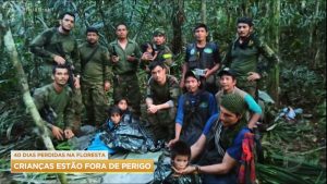 Read more about the article Crianças são encontradas vivas na selva 40 dias após queda de avião