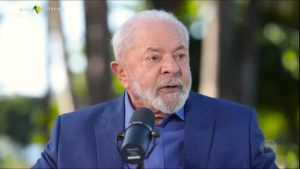 Read more about the article Lula volta a cobrar o Banco Central a reduzir a taxa básica de juros