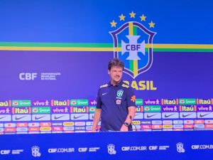 Read more about the article Veja como foi a 1ª entrevista de Diniz como interino da Seleção: ‘Sonho que se realiza’