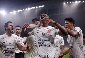 Read more about the article Veja quem foi bem e quem foi mal na vitória do Corinthians contra o Universitario