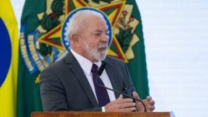 Read more about the article Lula sanciona novo Mais Médicos com criação de 15 mil vagas para brasileiros e estrangeiros