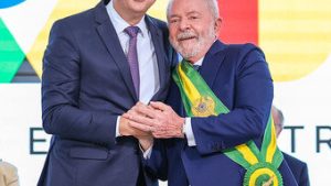 Read more about the article Governo Lula avalia aumentar carga horária do ensino médio