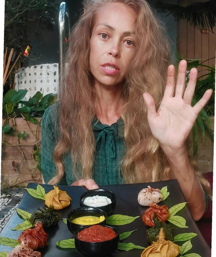 You are currently viewing Vegana morre de fome depois de comer apenas vegetais crus