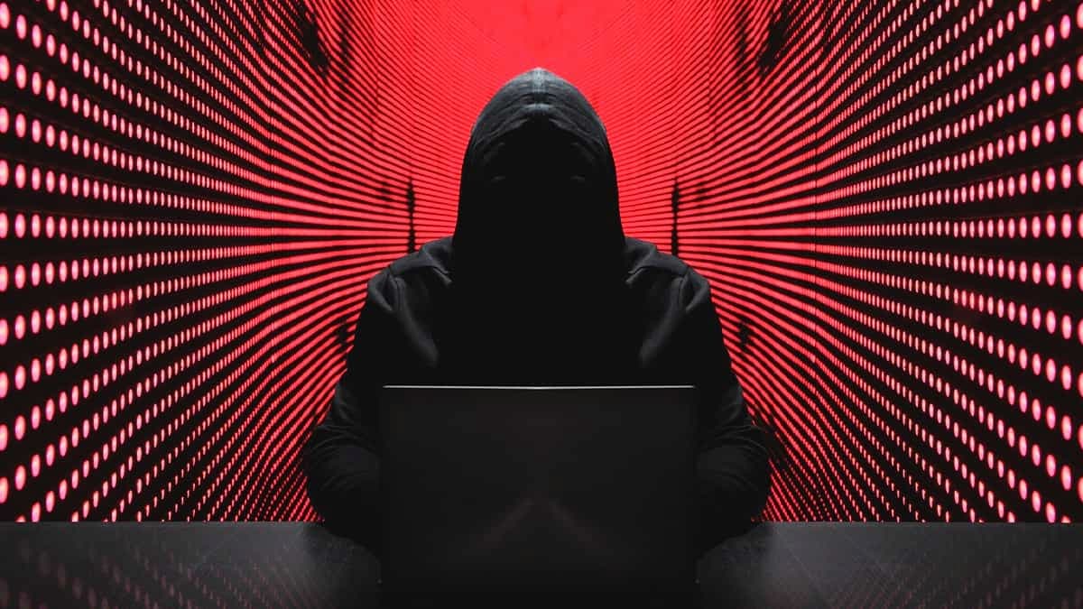 You are currently viewing IA FraudGPT ameaça segurança digital por auxiliar na aplicação de crimes cibernéticos