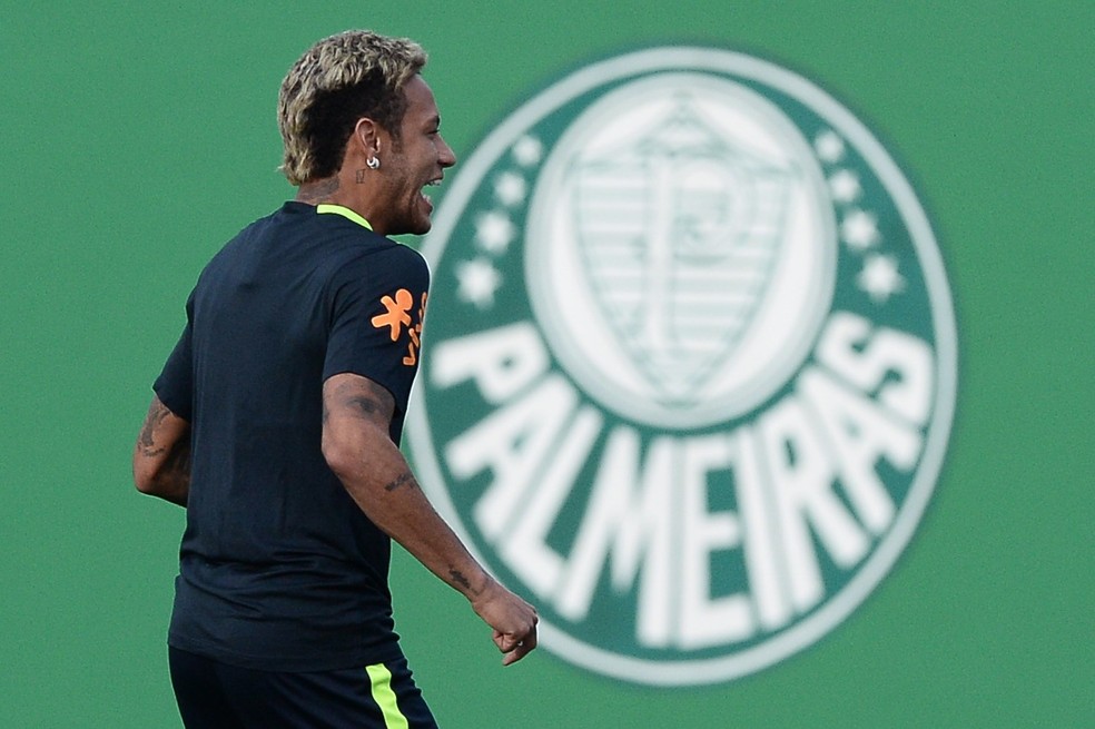 You are currently viewing Neymar torce para o Palmeiras e transferência é sonhada