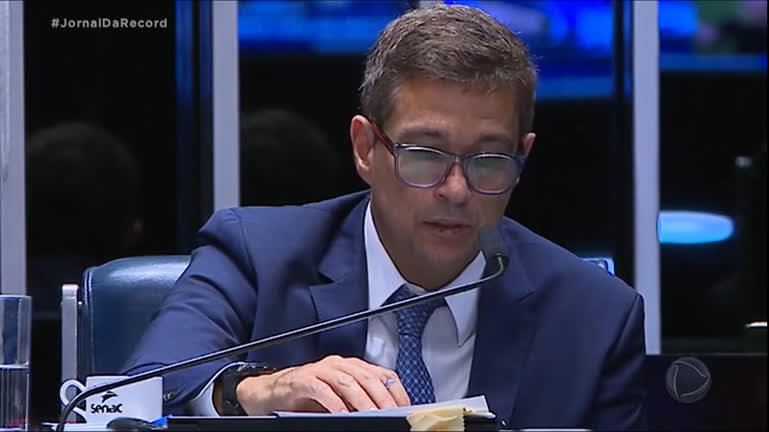You are currently viewing Banco Central estuda acabar com rotativo do cartão de crédito, afirma Roberto Campos Neto