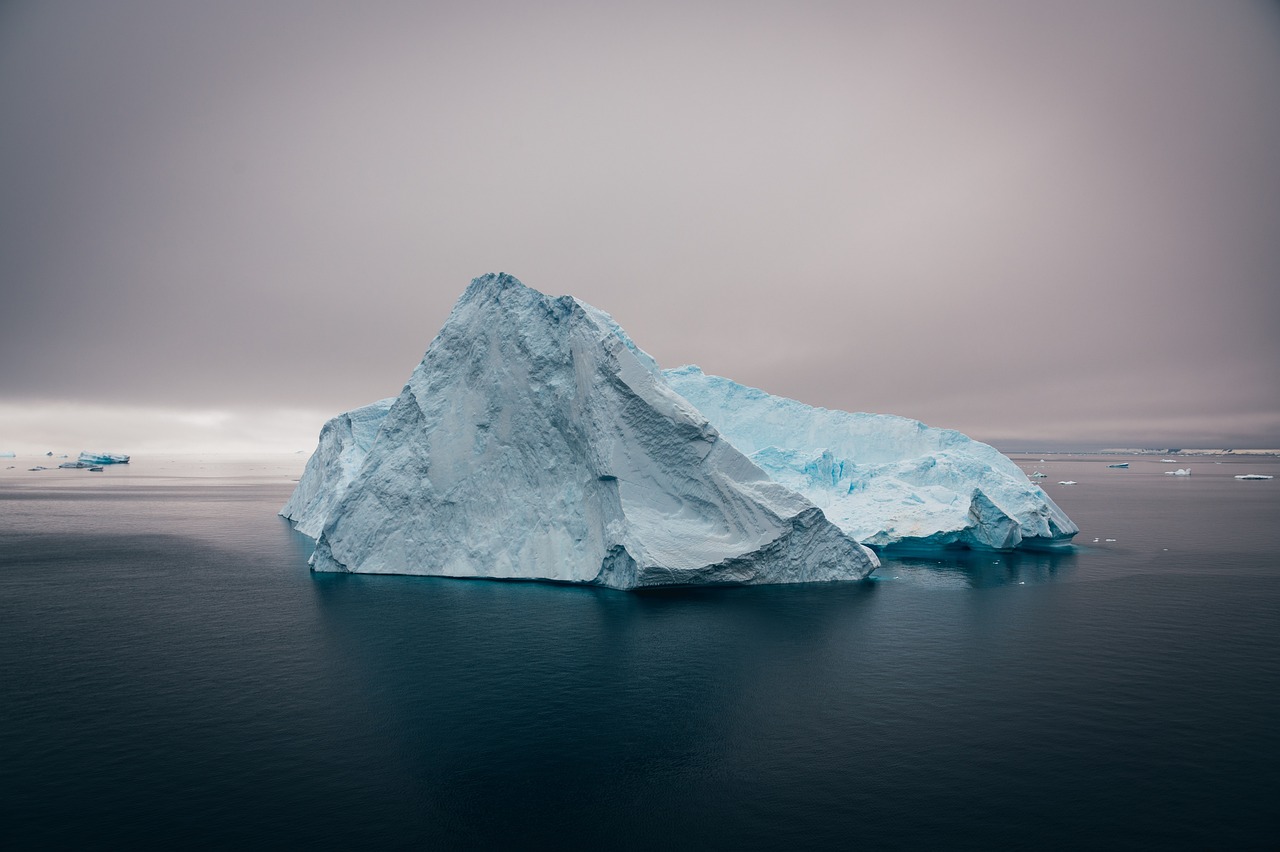 You are currently viewing CHOCANTE: bloco de gelo maior que a Groenlândia derrete na Antártica