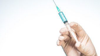 You are currently viewing Farmacêutica diz ter vacina eficiente contra novas variantes da Covid-19
