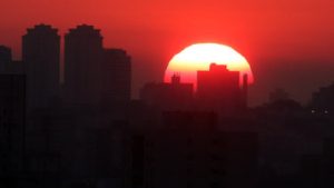 Read more about the article São Paulo registra cinco mortes e aumento de 102% em atendimentos por efeitos do calor